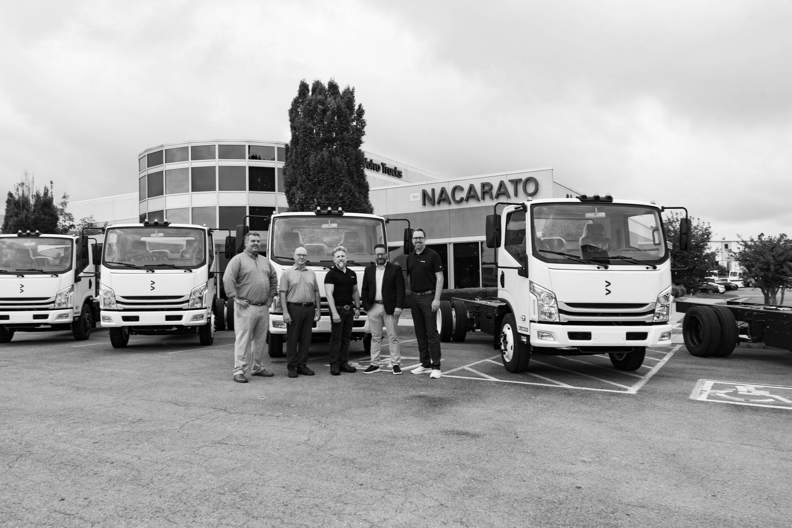 You are currently viewing First Delivery BOLLINGER MOTORS DELIVERS FIRST FIVE CUSTOMER-READY ALL-ELECTRIC TRUCKS TO NACARATO TRUCK CENTERS