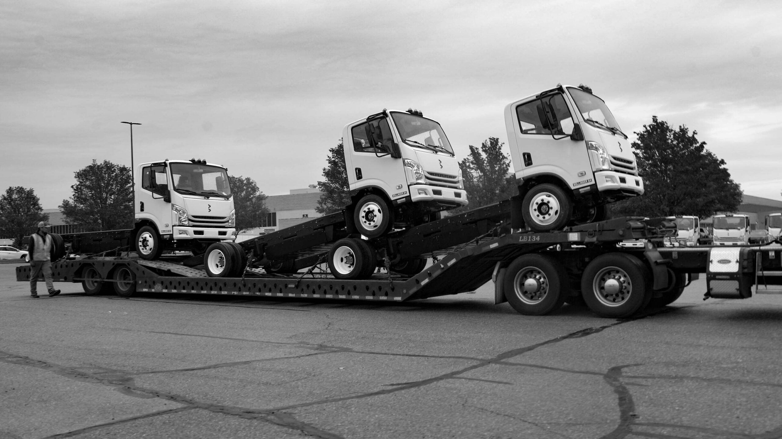 You are currently viewing Bollinger Motors Delivers First Bollinger B4 All-Electric Trucks to the West Coast